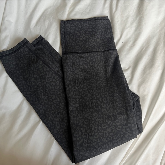Grey cheetah print offline leggings from Aerie 🐆 - Picture 1 of 3